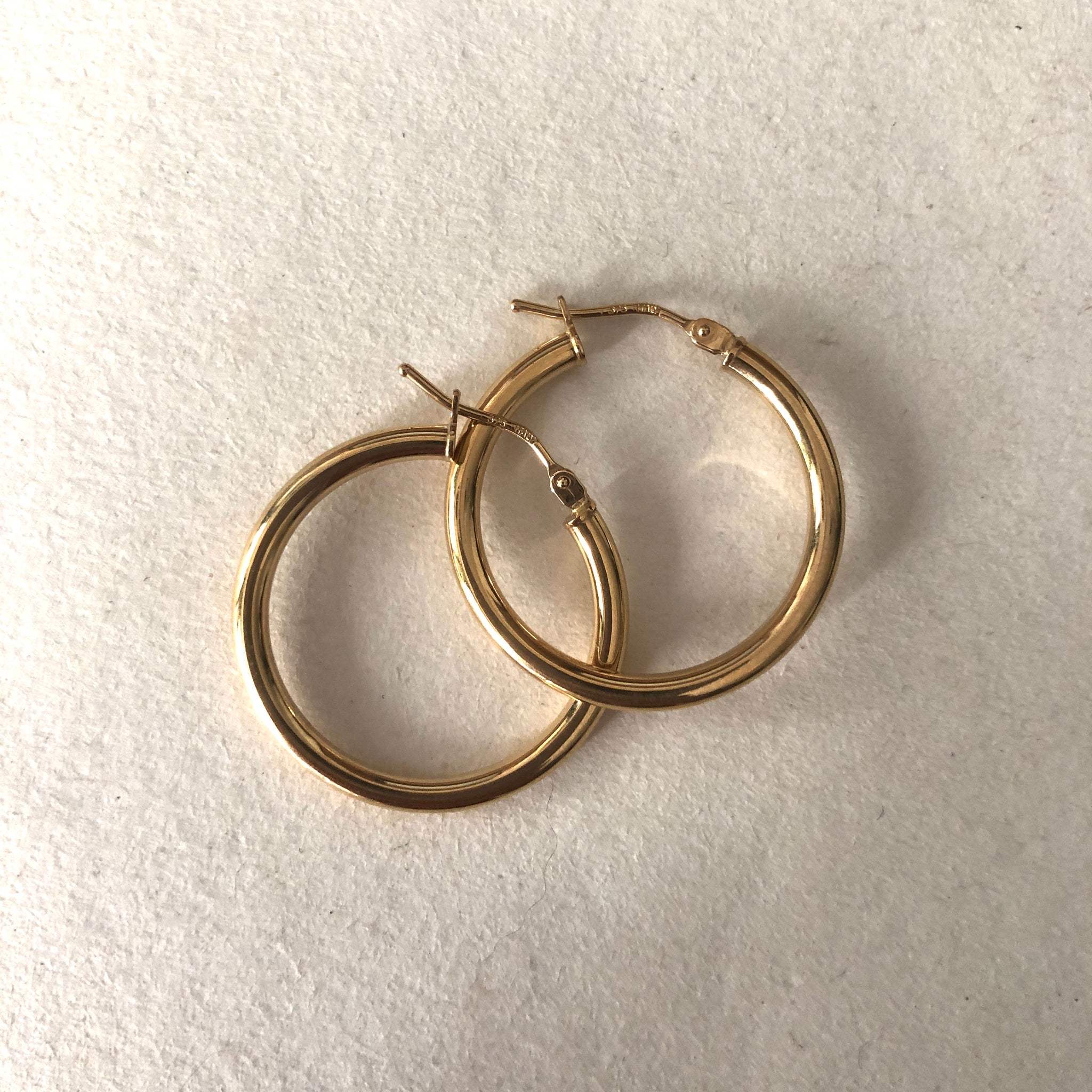 9ct Gold Quotidian Hoop Earrings